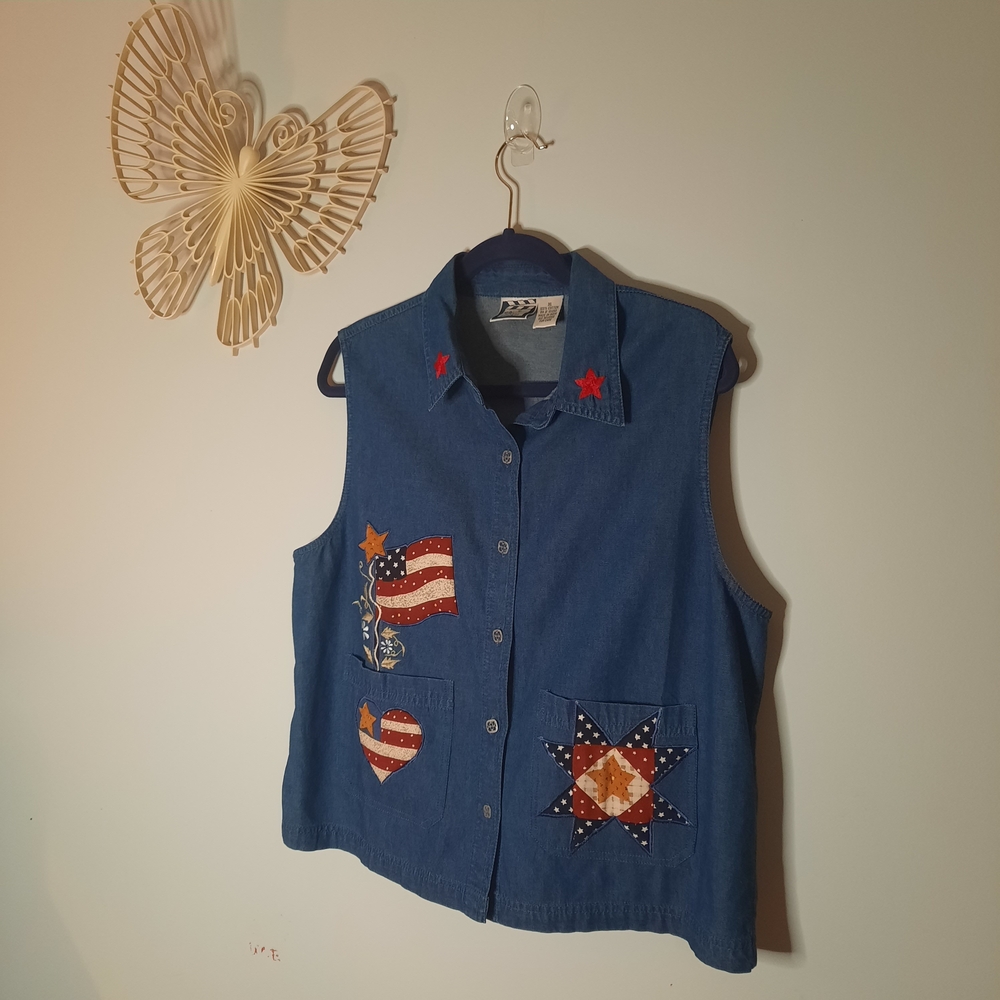 VNTG Patchwork Denim Sleeveless ButtonUp Vest, Grandmacore, 4th of July, USA - Picture 2 of 7